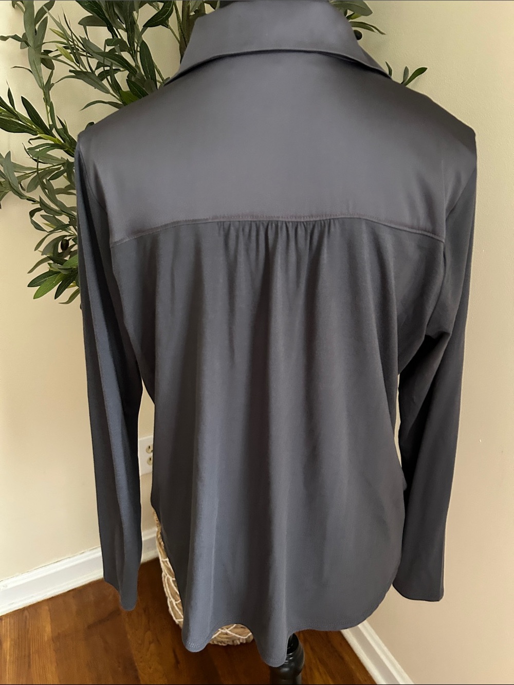 White House Black Market Charcoal V-Neck Long Sleeve Blouse - Picture 2 of 3